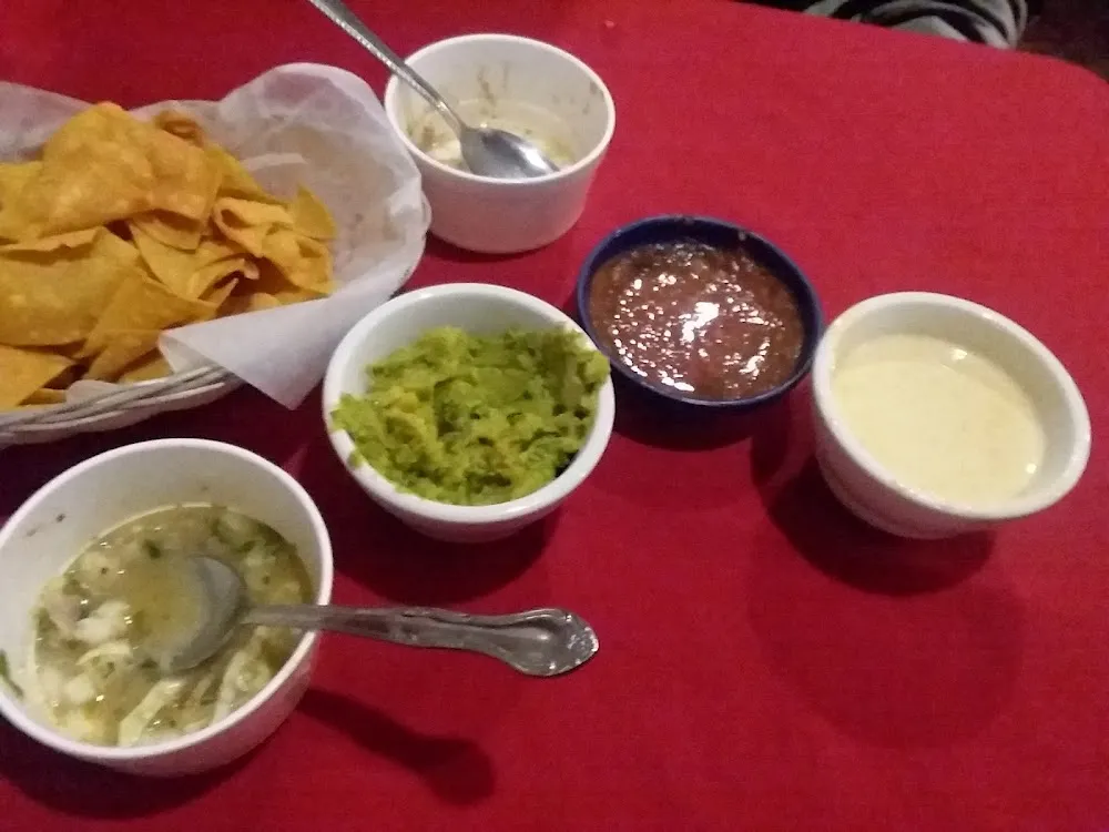 Queso Guacamole Salsa